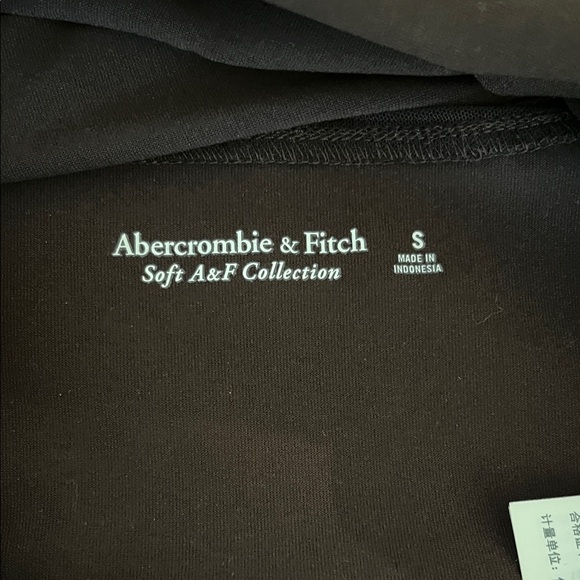 Abercrombie & Fitch Soft Collection Black Top - Picture 2 of 2